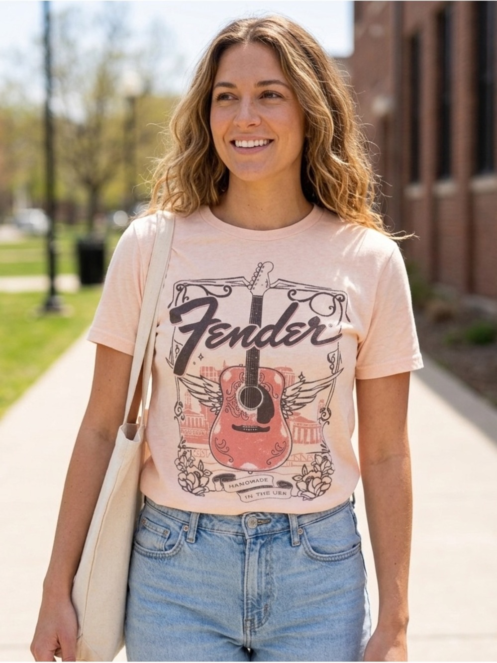 Fender Peach Graphic Tee Women’s Size M